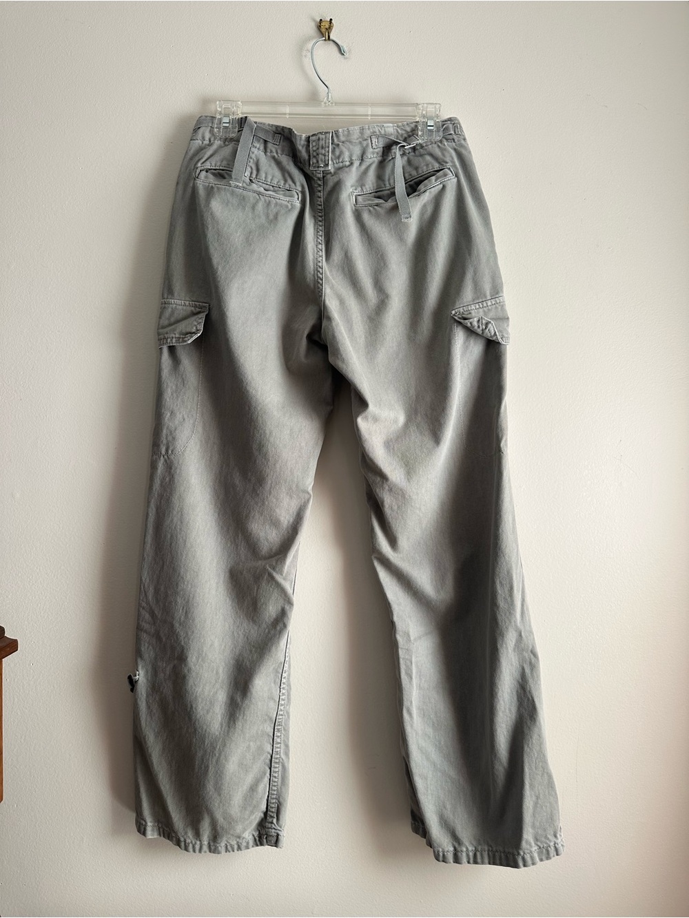 Zara • Mid Rise Adjustable Tab Cotton Cargo Pants - Picture 5 of 9